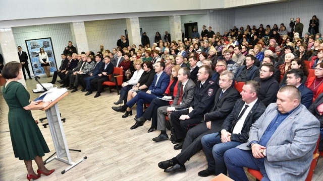 Владимир Волков встретился с жителями Дзержинского района