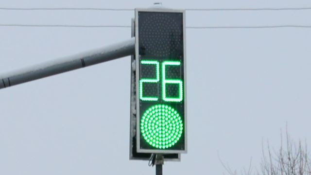 В Ярославле установлен еще один новый светофор